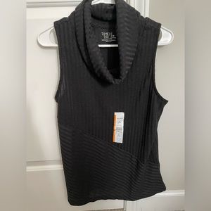 Women’s sleeveless turtleneck black tank top M NWT